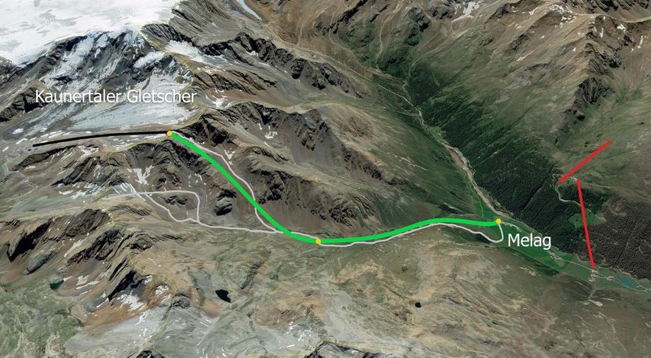 In grün gekennzeichnet ist die geplante Gondel zur Grenze zwischen Österreich und Italien am Karlsjoch und in grau die möglichen Pisten (links = Weißseejoch-Option; unter der geplanten Gondel = Karlsjoch-Option). In schwarz die Karlsjochbahn und in rot die geschlossenen Skilifte in Maseben.