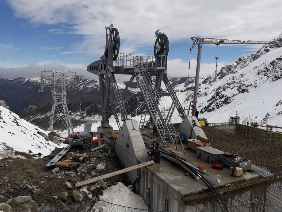 Bau der Bergstation der neuen Falginjochbahn - zunächst nur eine Sektion (FB Kaunertaler Gletscher)