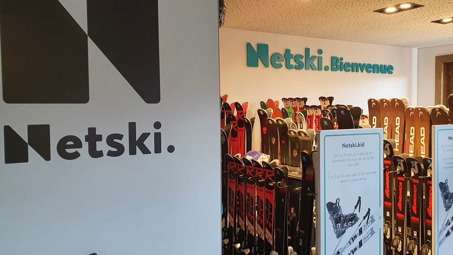 Ski's in alle soorten en maten, beschikbaar via de Netski-app.