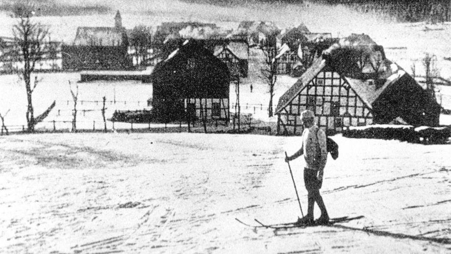 Skiër in Neuastenberg omstreeks 1900. Foto: Westdeutsches Wintersportmuseum