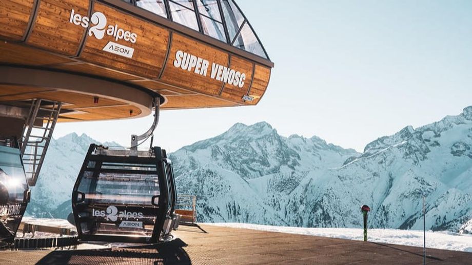 De 10-persoons Super Venosc gondel (foto: OT Les Deux Alpes)