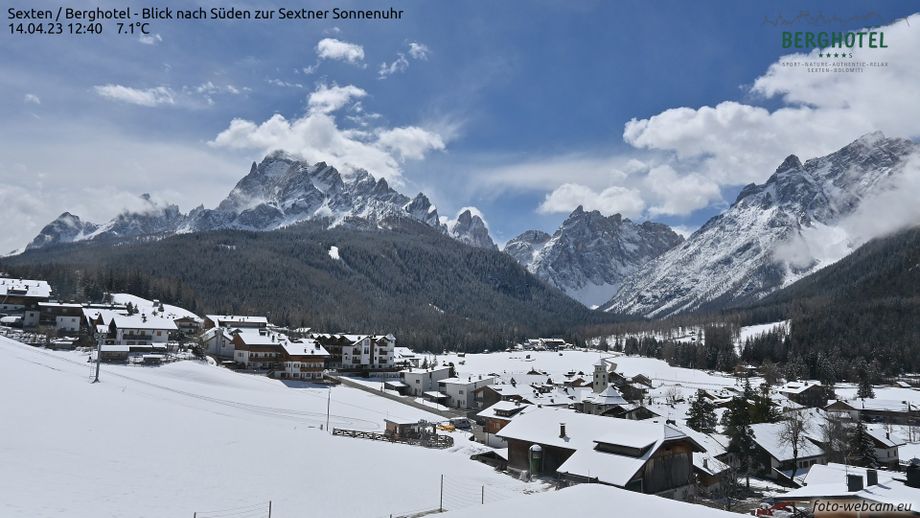 In Zuid-Tirol (ITA) klaart het inmiddels op. Dit is Sexten, Drei Zinnen Dolomiten
