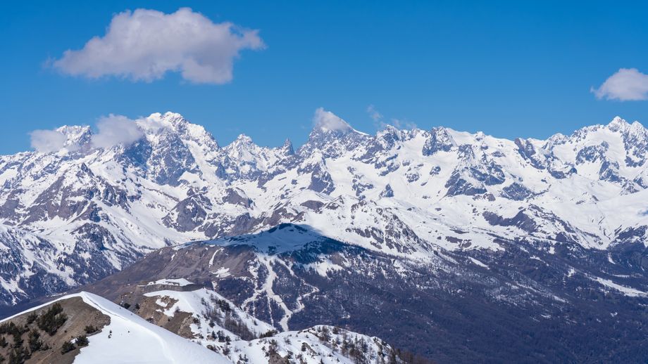 Geweldig uitzicht op de Ecrins, en welk skigebied zie je op voorgrond?