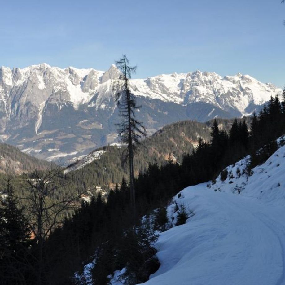 Skiroute Knappensteig met zicht richting Bischofshofen