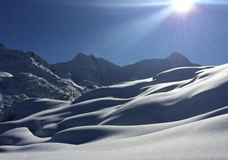 Dik pak sneeuw op de Sonnenkopf in Vorarlberg (O), via Sneeuwhoogte+