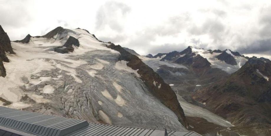 Rechts de Pitztaler Gletscher