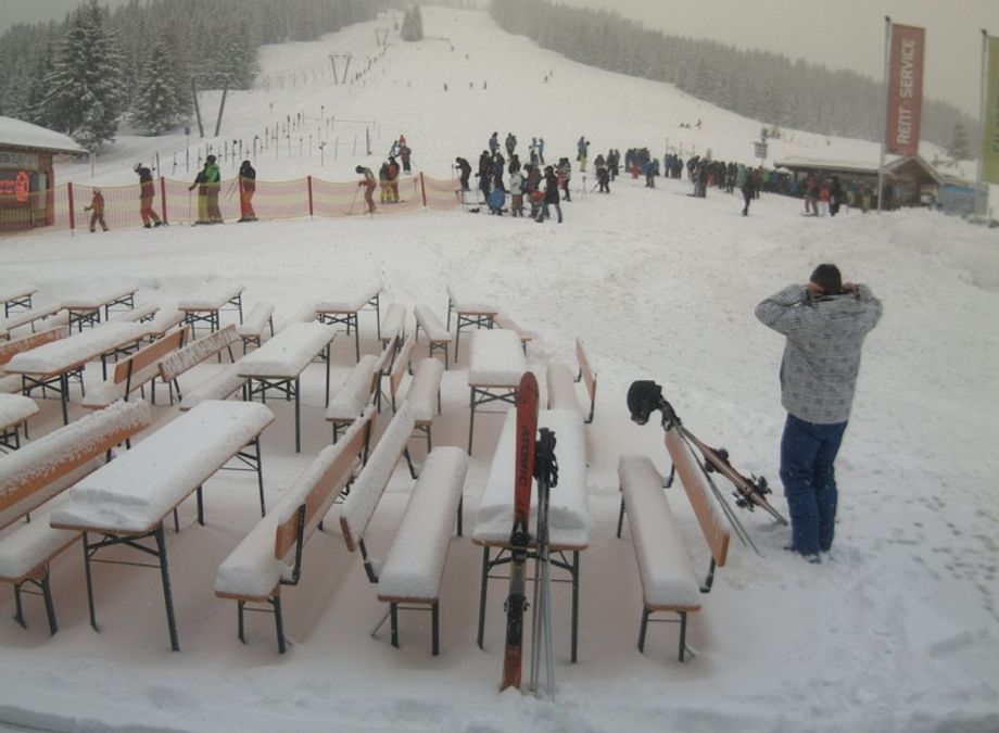 Sneeuw van vanochtend in de Zillertal Arena (O)