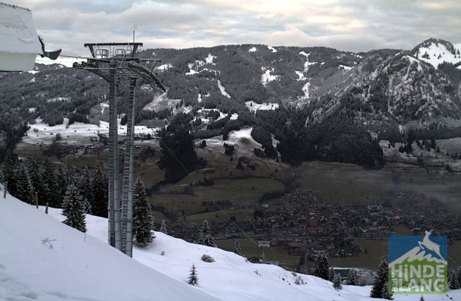 De sneeuwgrens rond 800-900m was vanochtend perfect te zien in de Beierse Alpen (Bad Hindelang)