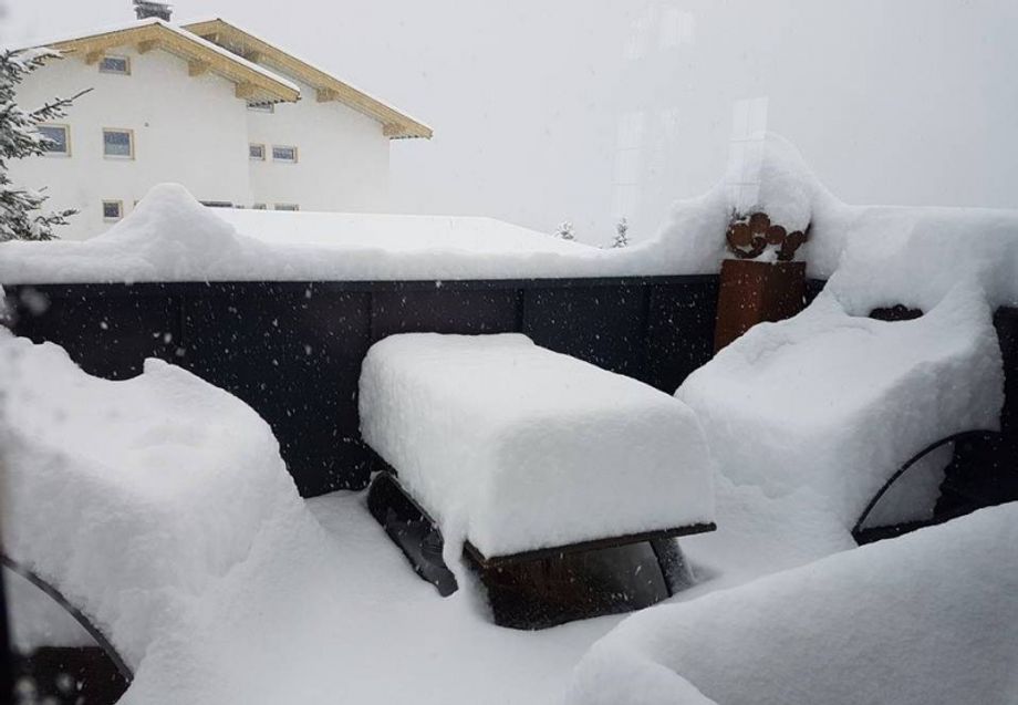 30 centimeter sneeuw in Mittelberg, Kleinwalsertal (O)