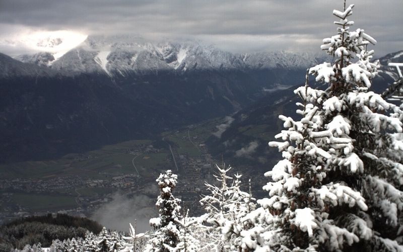 Een hoge sneeuwgrens in Lienz, Osttirol