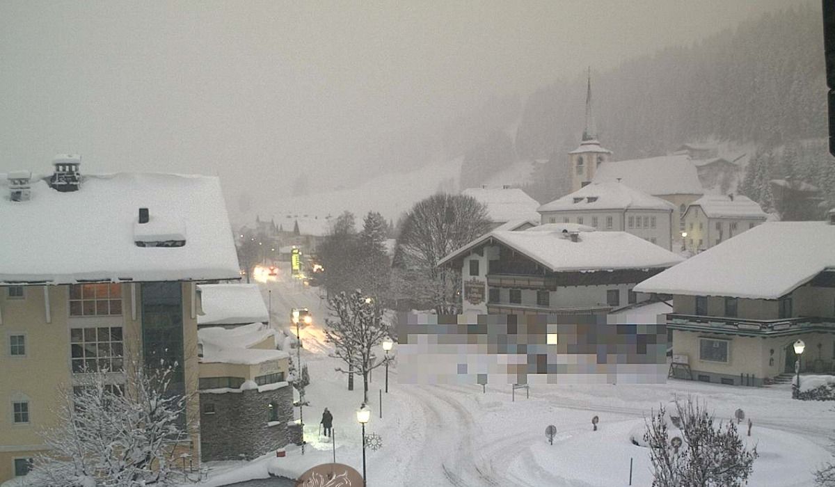 In Filzmoos is ook in het dorp (1057m) een dik pak sneeuw gevallen