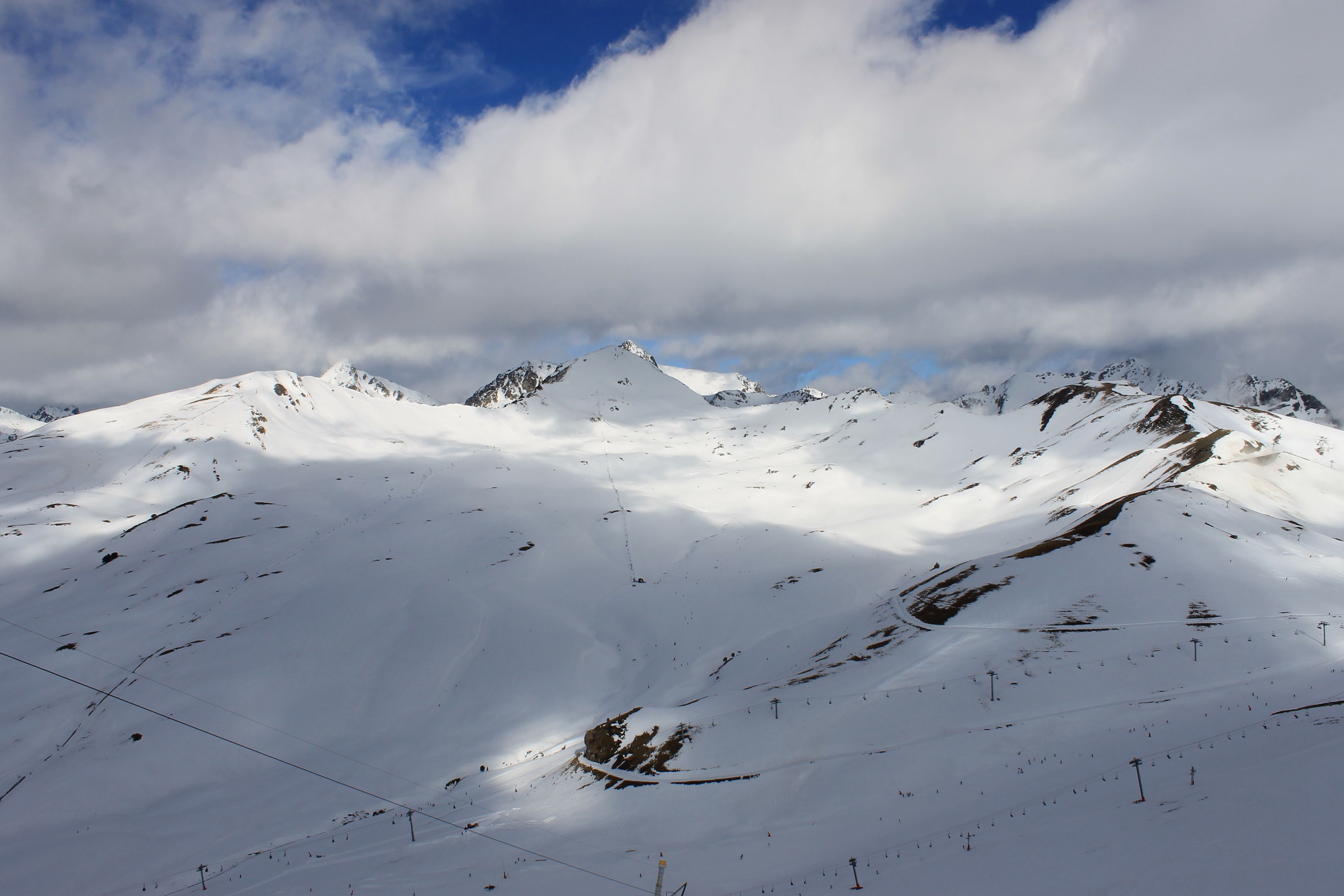 Het deelgebied Saint-Lary Espiaube met in het midden de TK Glacier