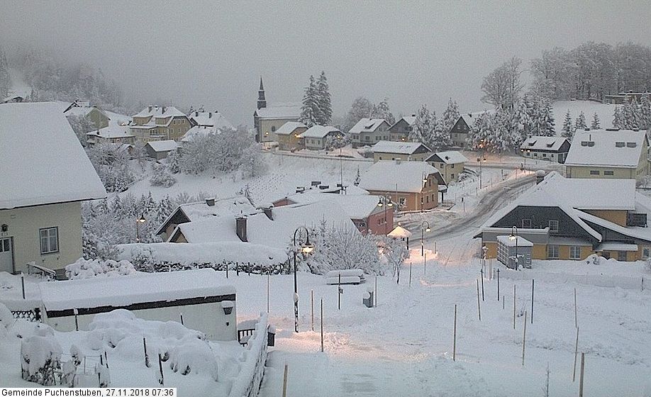 Veel sneeuw in een ongebruikelijke hoek: het oosten van Oostenrijk (Puchenstuben)