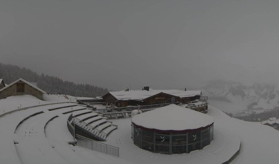 In Lenzerheide in Zwitserland sneeuw het ook al goed door.