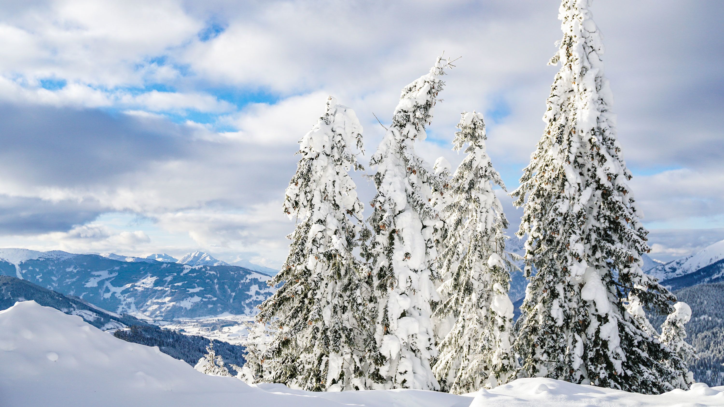 Oostenrijk is bedolven onder een dik pak sneeuw