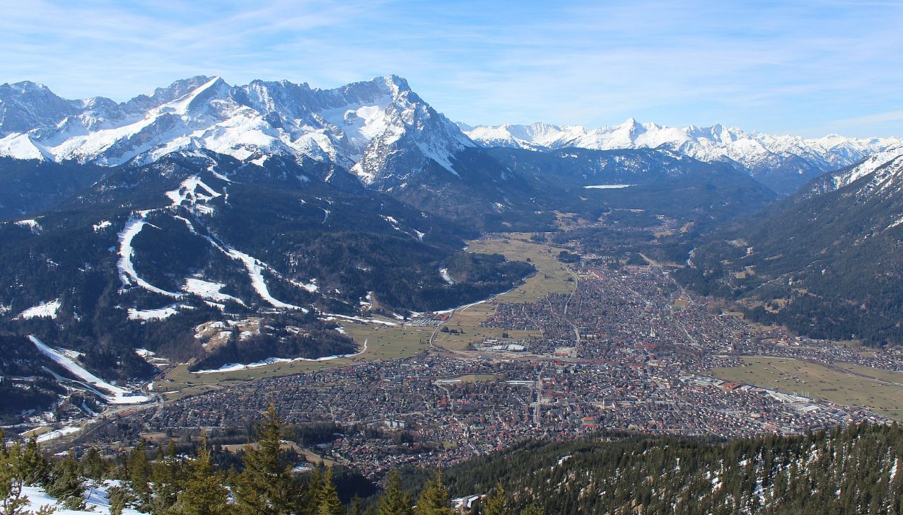 Vandaag is het lenteachtig warm in Garmisch-Partenkirchen (D)
