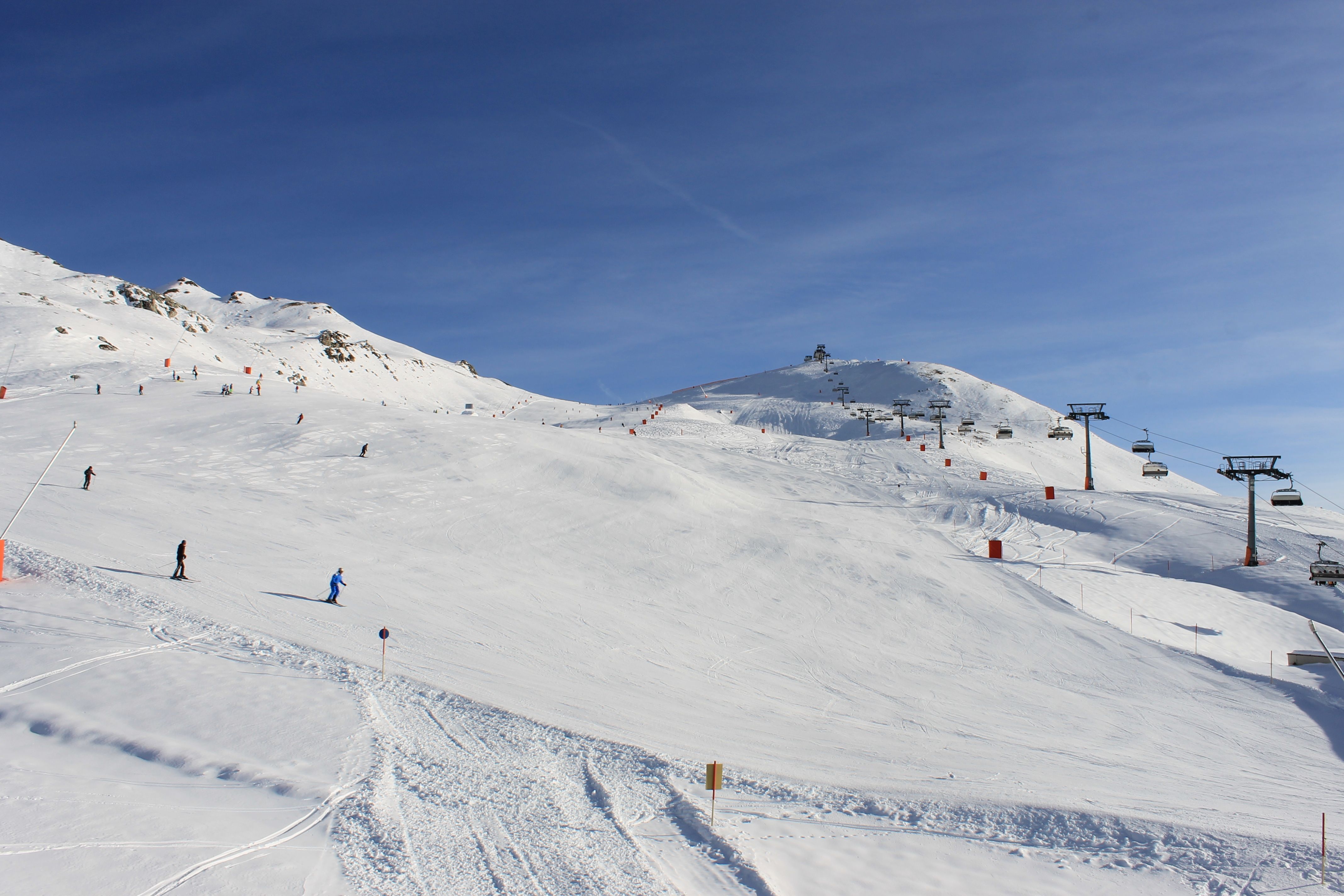 De meeste pistes lagen er erg goed bij, zoals hier de blauwe 67 op de Rastkogel bij de Wanglspitz stoeltjeslift
