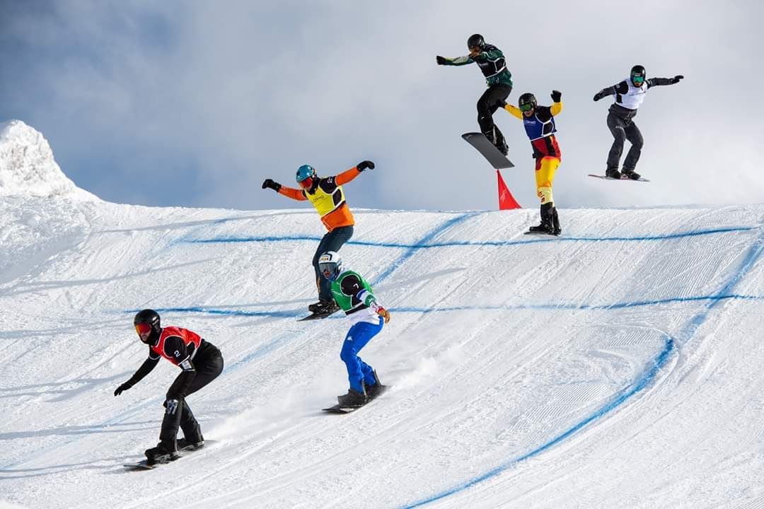 Glenn de Blois top 10 snowboardcross Cervinia 2019