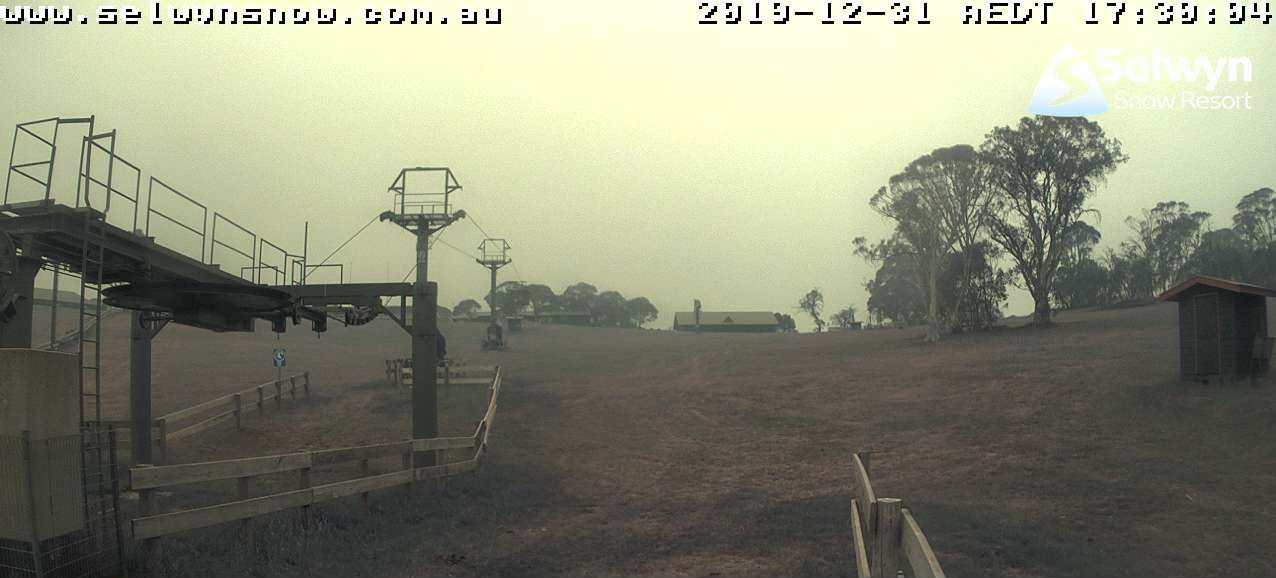 Laatste webcambeeld van Selwyn Snow Resort voordat de branden toesloegen