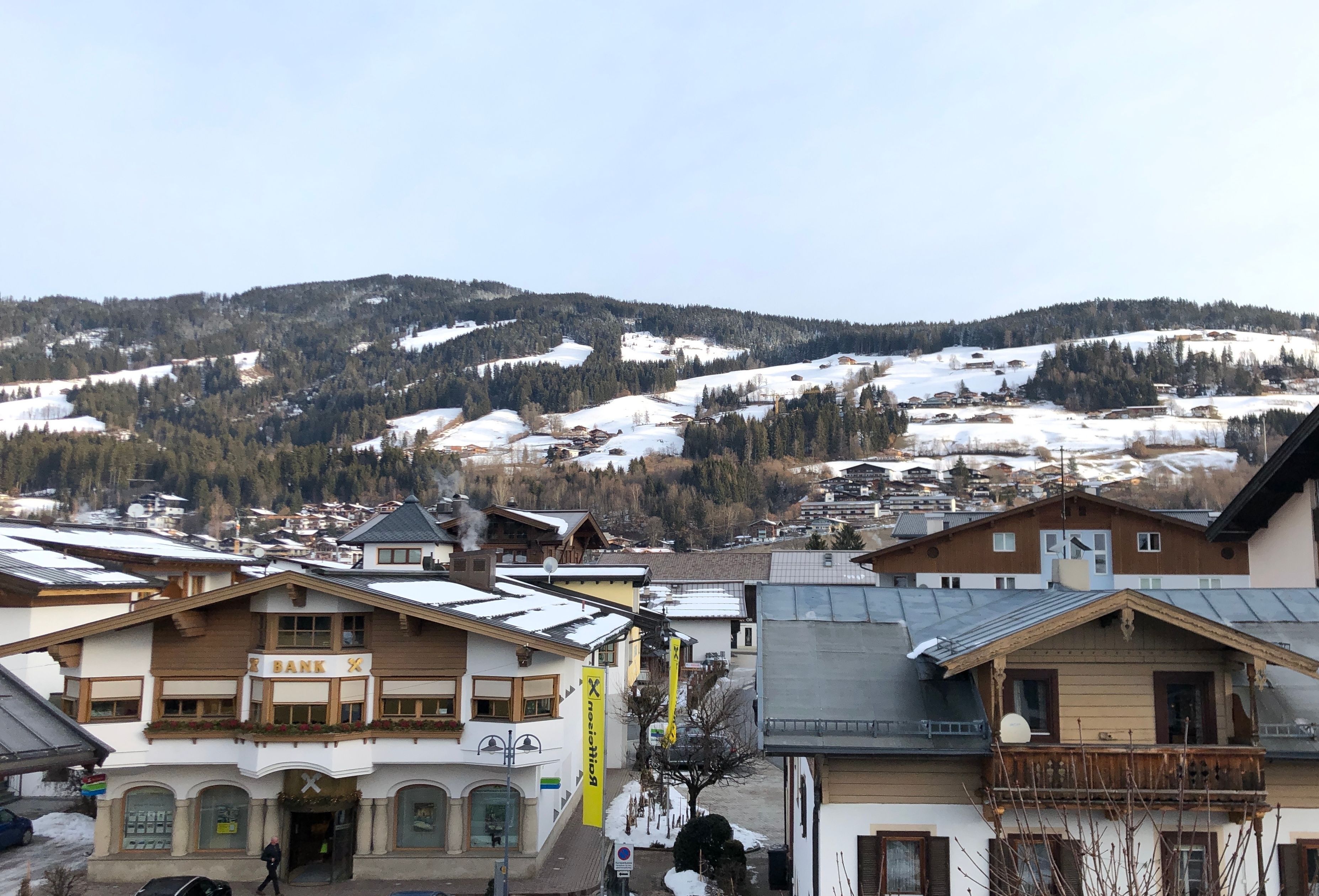 Veel sneeuw ligt er niet in Kirchberg maar vandaag is het er goed toeven (weerfoto van Jeffvdv)