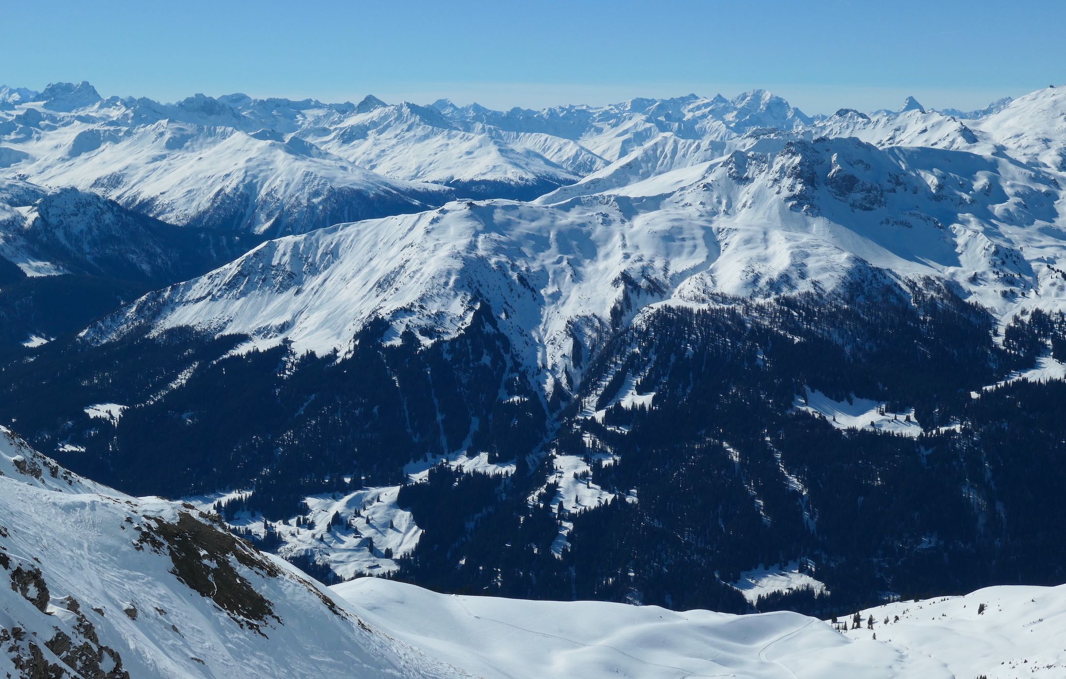 Klosters (CH) vanuit skigebied Madrisa